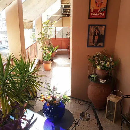Cosy Penthouse -up To 6 Guests- In The Centre! Апартаменты Салоники